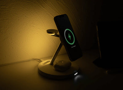 SwitchEasy MagPower 4-in-1 Magnetic Wireless Charging Stand